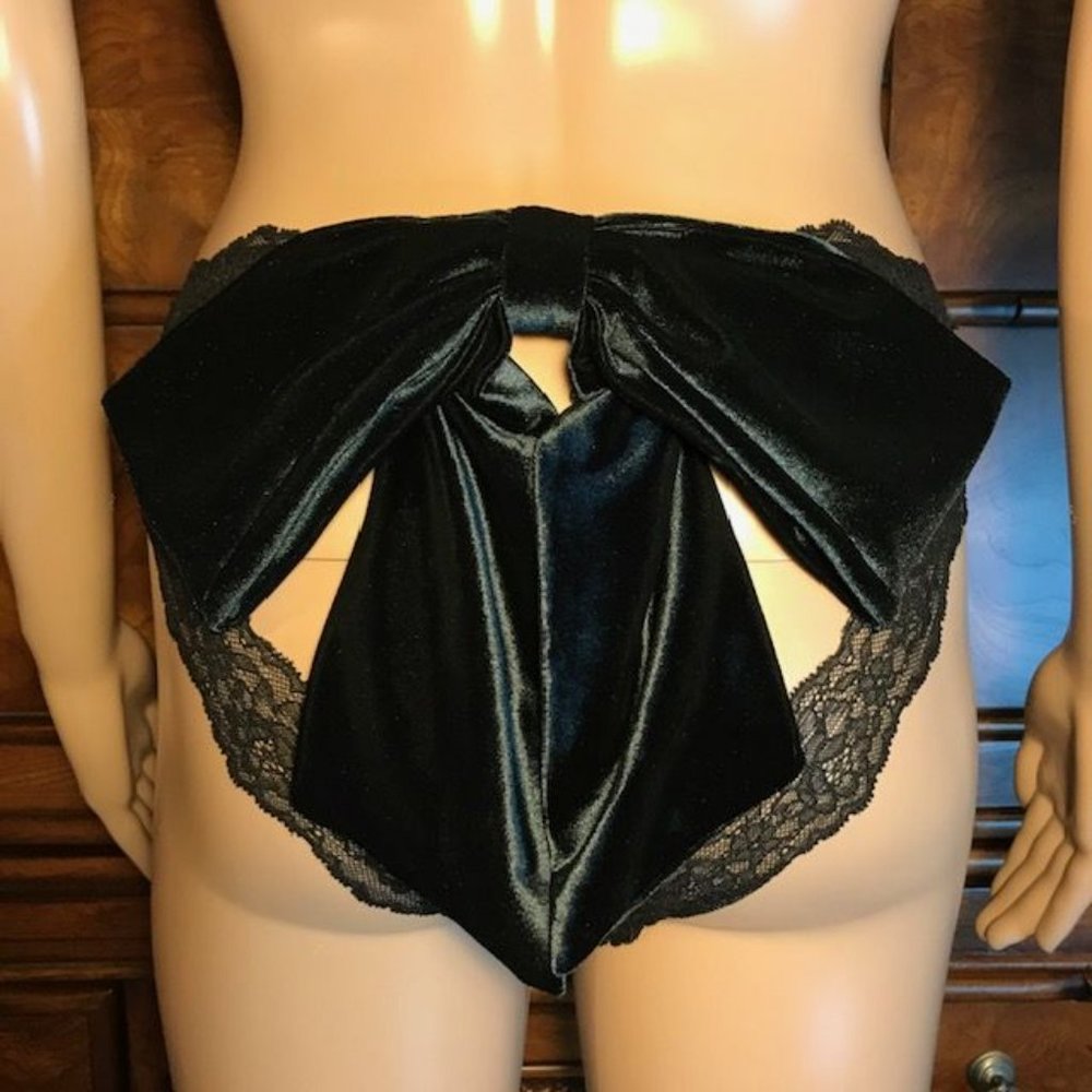 Victoria's Secret 'Dream Angels' Velvet Bow Tanga